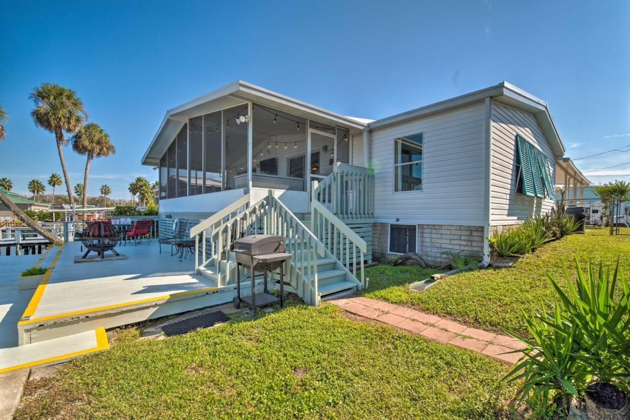 Retreat On The River With Boat Dock, Porch, And Grill! Homosassa Kültér fotó